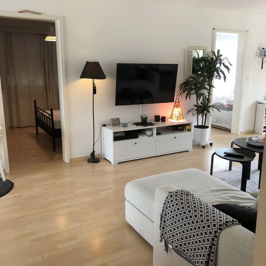 1 Zimmer, 120 m², 2. Stock - Photo 1