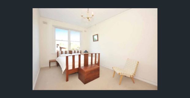 Renovated Art Deco - Close to Beach - Plenty On Street Parking - Photo 1