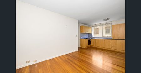 Charming, Secure One-Bedroom Apartment in a Prime Lifestyle Location - Photo 4