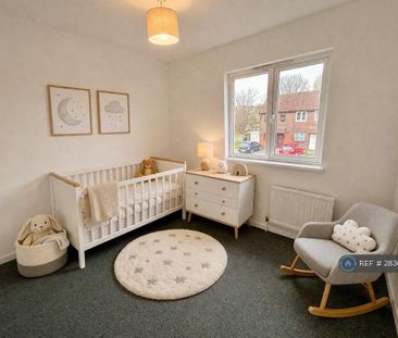 3 bedroom end of terrace house to rent - Photo 4