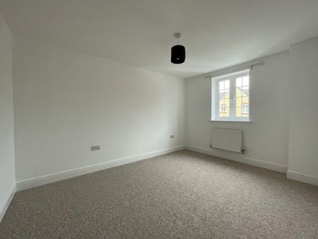 4 bedroom House To Let - Photo 4