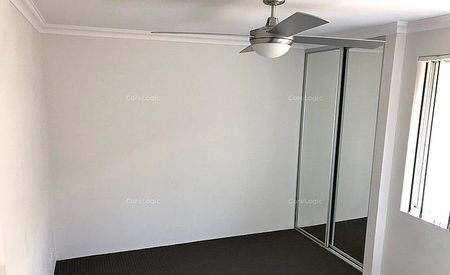 4 Lepley Lane, Hammond Park WA 6164 - Photo 3