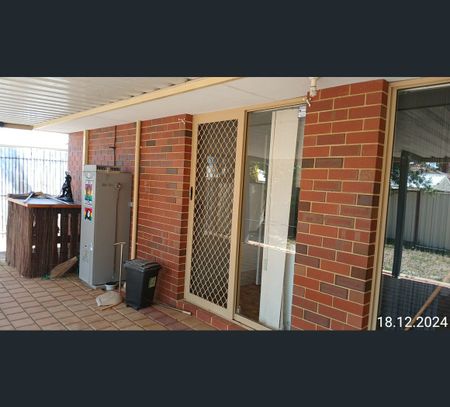 7 Keeden Court, Maddington, WA 6109 - Photo 3