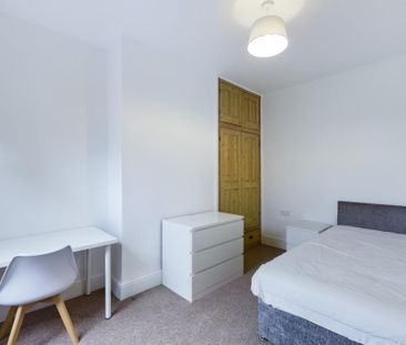 4 bedroom house to rent - Photo 3