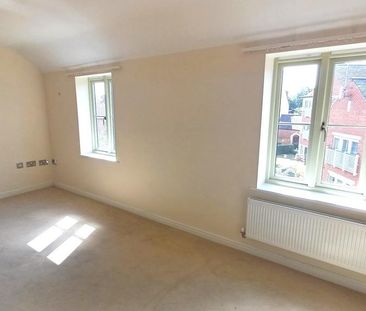 2 bedroom flat to rent - Photo 3