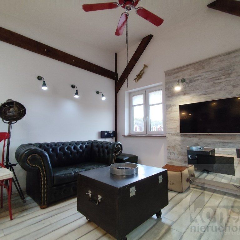 Do wynajmu przestronna, nowoczesna kawalerka . - Photo 1