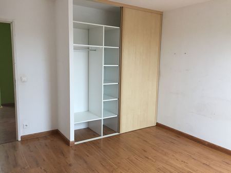 Location Maison 6 pièces 180m² NOYAL SUR VILAINE 35530 - Photo 3