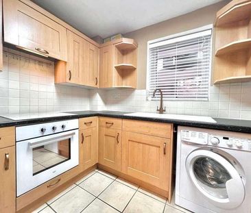 Linden Drive, Liss, Hampshire, GU33 - Photo 3