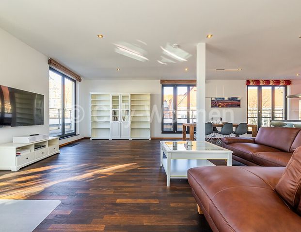 Exklusive möblierte Penthousewohnung über 2 Etagen mit Dachterrasse und 2 Balkonen in Hamburg-Eppendorf - Foto 1