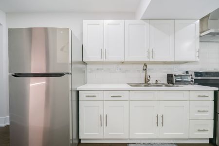 For Lease - 141 South Edgely Avenue Unit# LOWER, Toronto, Ontario - Photo 5