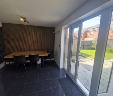 3 bedroom detached house to rent - Photo 4
