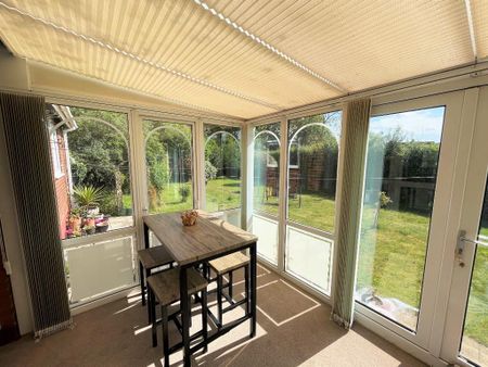 2 bedroom bungalow to rent - Photo 4