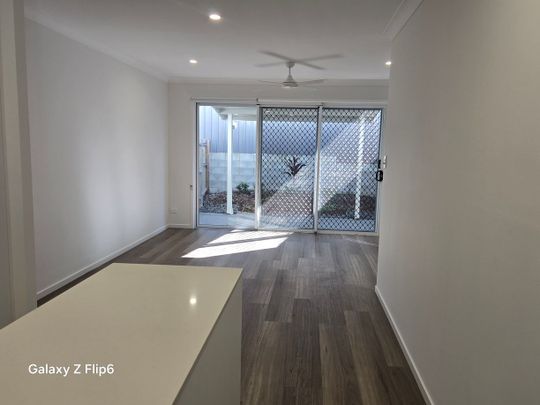 Luxury Newly Constructed 2 bedroom Townhouse renting now. Great Location! Quiet & Relaxed living! "Situated in the Mansfield High School Catchment". - Photo 1