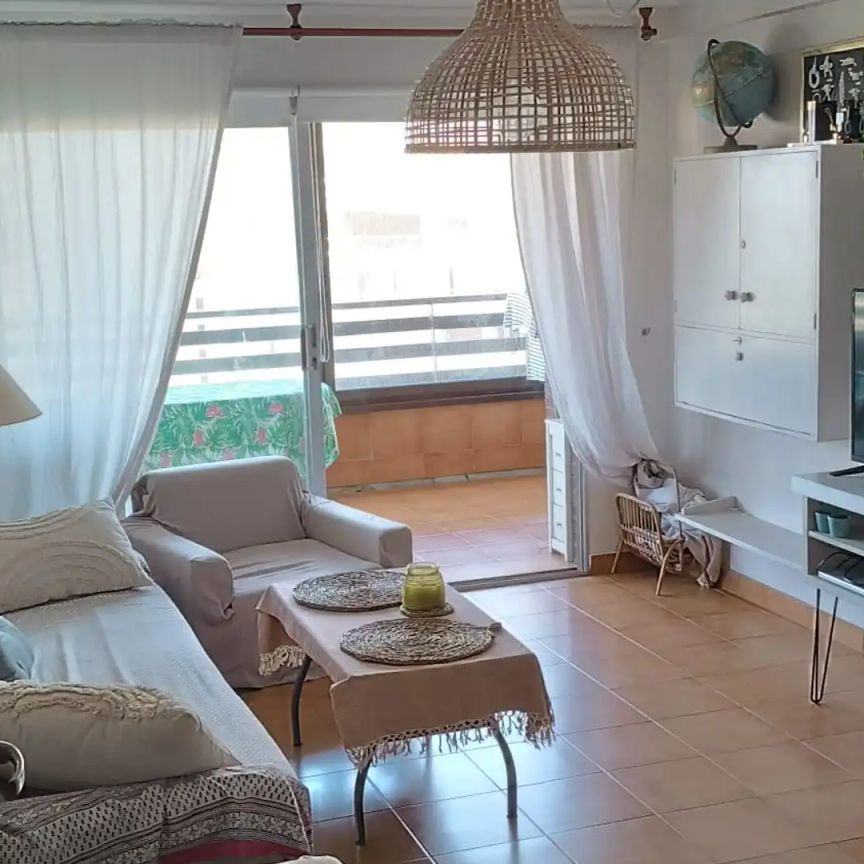 Piso de alquiler en Avinguda de la Costa Blanca, Playa de San Juan - Photo 1