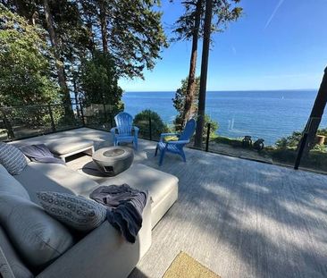 Charming House with Stunning Ocean Views for Rent in Halfmoon Bay - Photo 1