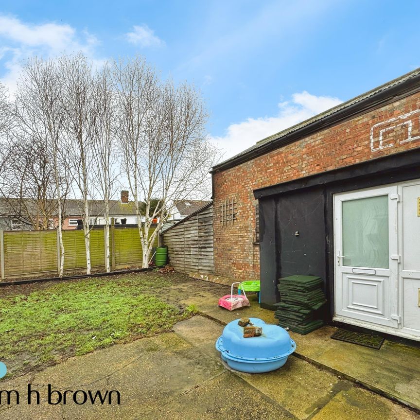 Alton Park Road, Clacton-On-Sea - Photo 1