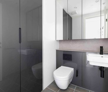 Brand new residence in buzzing heart of the area - Photo 4