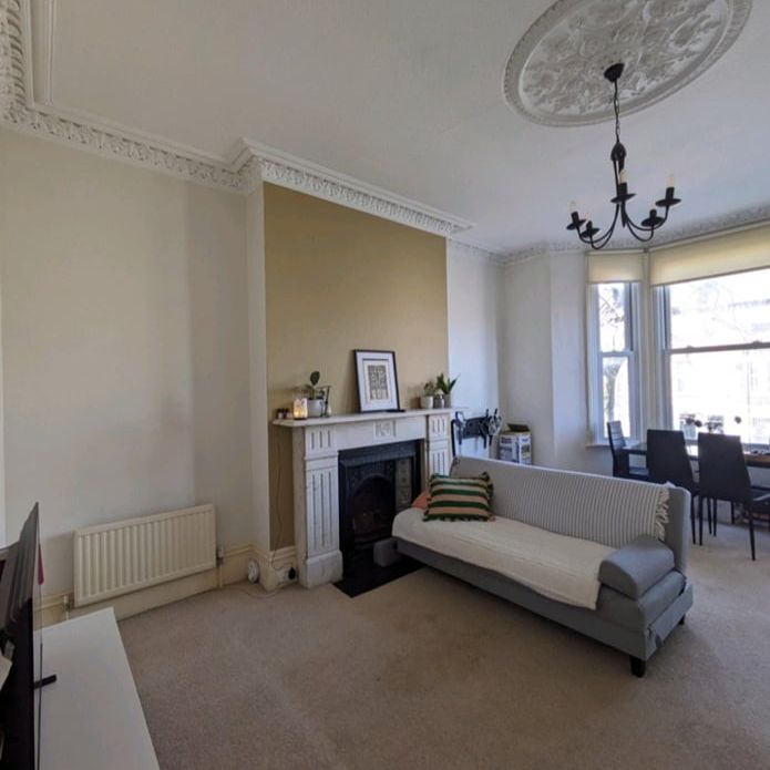 Room in a Shared Flat, Harvard Road, W4 - Photo 1