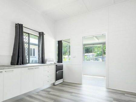 201 Woodward Street, Whitfield QLD 4870 - House For Rent | Domain - Photo 4
