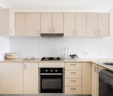 Inner-City Living in the Heart of Surry Hills - Photo 2