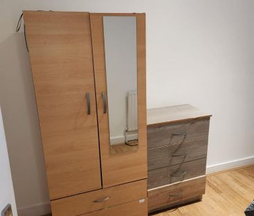 1 bedroom in a house share to rent - Photo 4