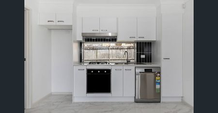Brand New Three Bedroom Granny Flat - Photo 3