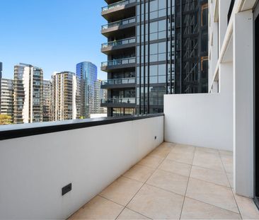 Beautifully Designed Unit, Great Location! - Photo 6