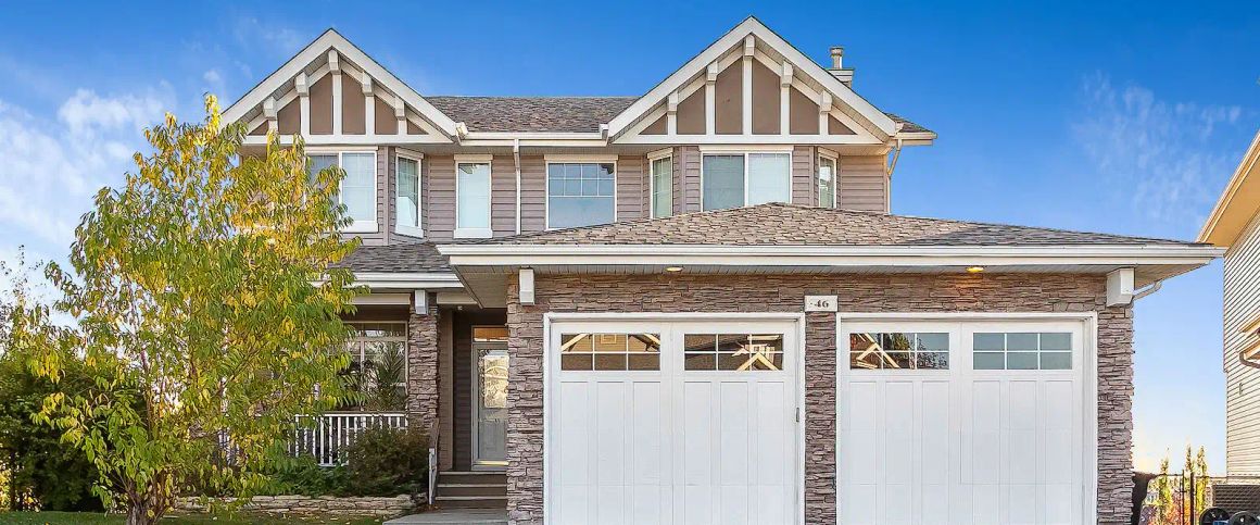 Amazing Views from 4 Bed Royal Oak Home! — 4 Bedrooms+ Den House - Photo 1