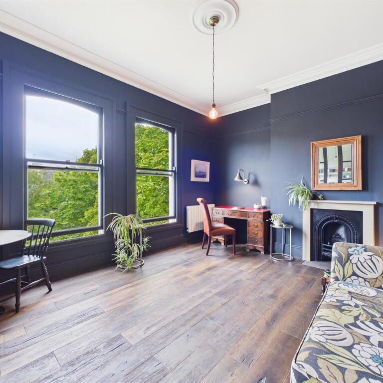 Apt 8 'L'Academie', 14 College Gardens, Belfast, BT9 6BQ - Photo 1