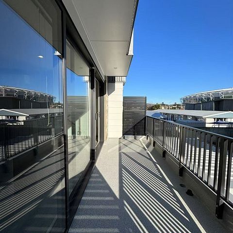 Fully furnished 3 Bed 3 Bath short term available - Photo 1