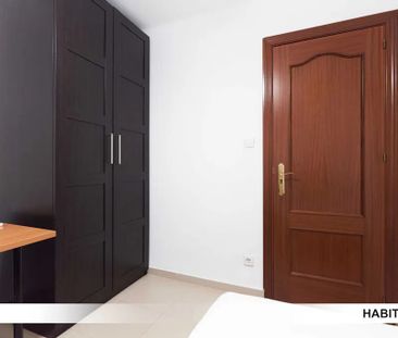 Calle Santo Ángel, Sevilla, Andalusia 41011 - Photo 2