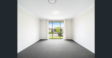 Stylish, Spacious & Sophisticated Family Living - Photo 3