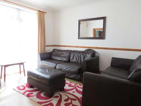 Bedroom Detached House In Winton, BH9 - Photo 3