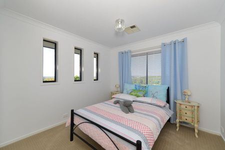 32 Highbridge Rise, 4213, Mudgeeraba Qld - Photo 2