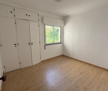 Apartamento T2 para Arrendamento no Monte Estoril - Photo 4