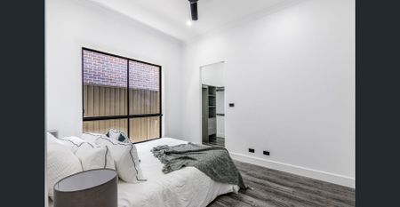 Modern Single Storey Family Home Walking distance to Riverbank Public School & The Ponds High School - Photo 2