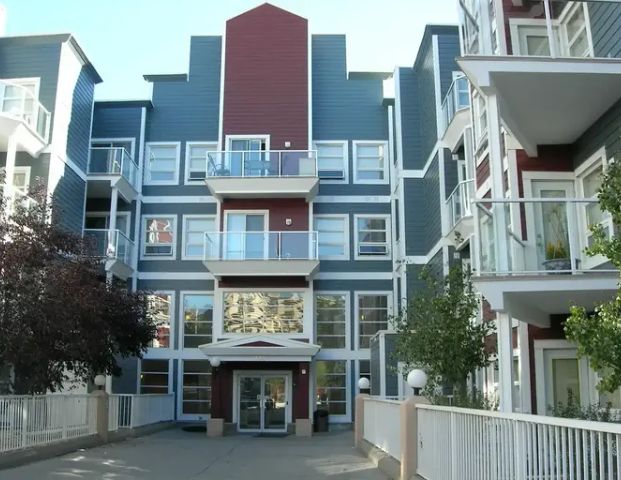 333 Riverfront Condo(Corner Unit with Parking & a Spectacular Riverview)! | 333 Riverfront Ave SE, Calgary - Photo 1