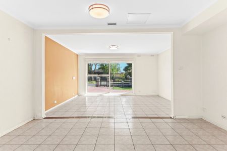 41 Tudawali Crescent, Wheelers Hill - Photo 4