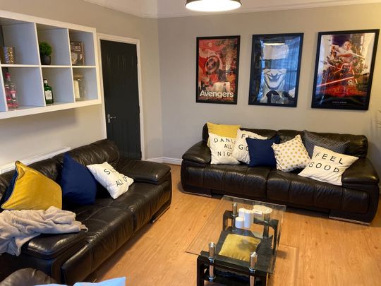 6 Bed Terraced House, Stalbridge Avenue, L18 - Photo 1