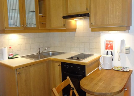 A stylish, newly renovated studio apartment in Bloomsbury, London WC1H - Photo 3