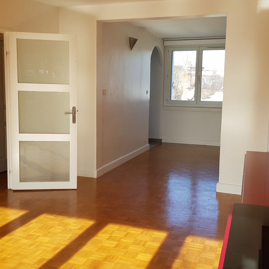 Location Appartement 5 pièces 81m² FONTAINEBLEAU 77300 - Photo 1