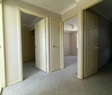 Spacious 3-Bedroom Townhouse in a Great Location - Photo 5
