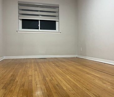 For Lease - 1867 Sandgate Crescent Unit# Upper, Mississauga, Ontario - Photo 4