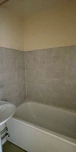 Location Appartement 1 pièce 20m² DEVILLE LES ROUEN 76250 - Photo 3