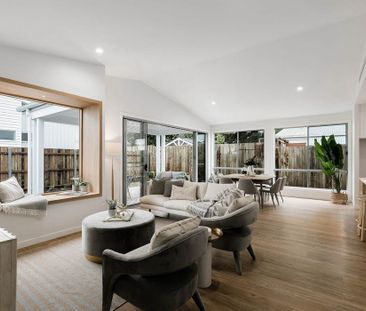 Modern Designer Home – Light, Style & Comfort Combined - Photo 3