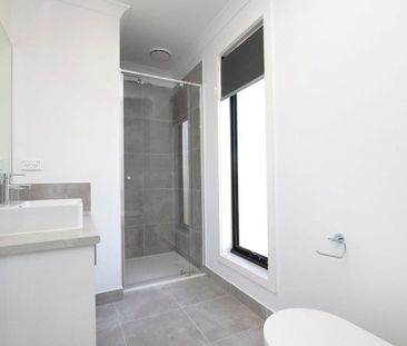 63 Normanby Boulevard, Deanside, Vic 3336 - Photo 5