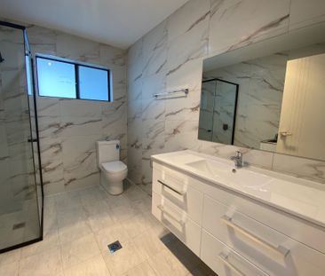 Street Facing 2 Bedroom Granny Flat !! - Photo 6