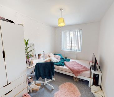 4 bedroom townhouse to rent - Photo 6