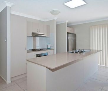 Affordable Studio Apartment in Loganlea suitable for one person. - Photo 3