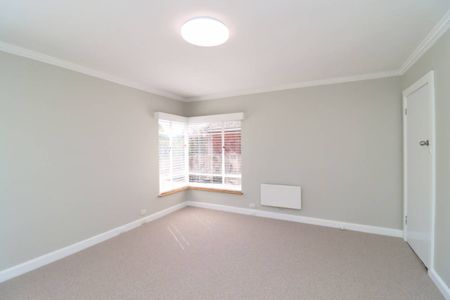 Perfect Family Home - Photo 3